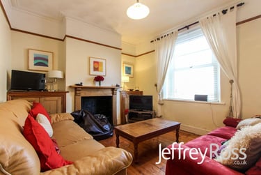 5 bed house, Flora Street, Cathays, Cardiff, CF244EQ - Image 1